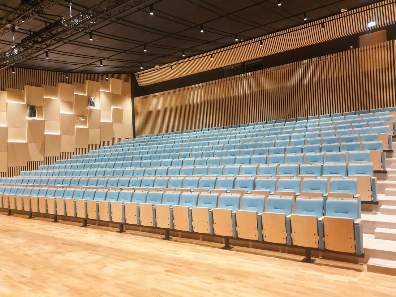 Stacionārās Sēdvietas Auditorijām