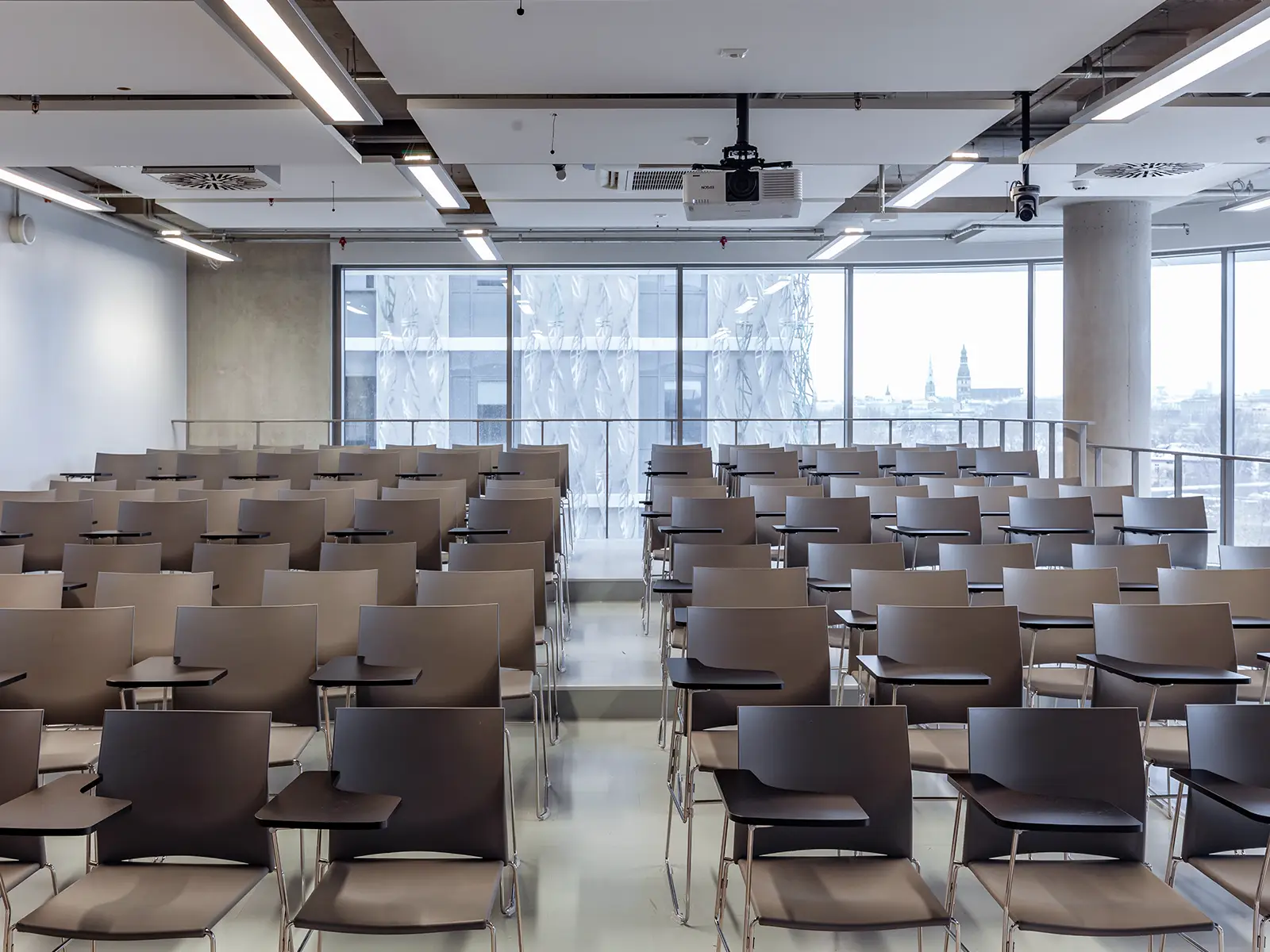 Klases telpas un lekciju zāles