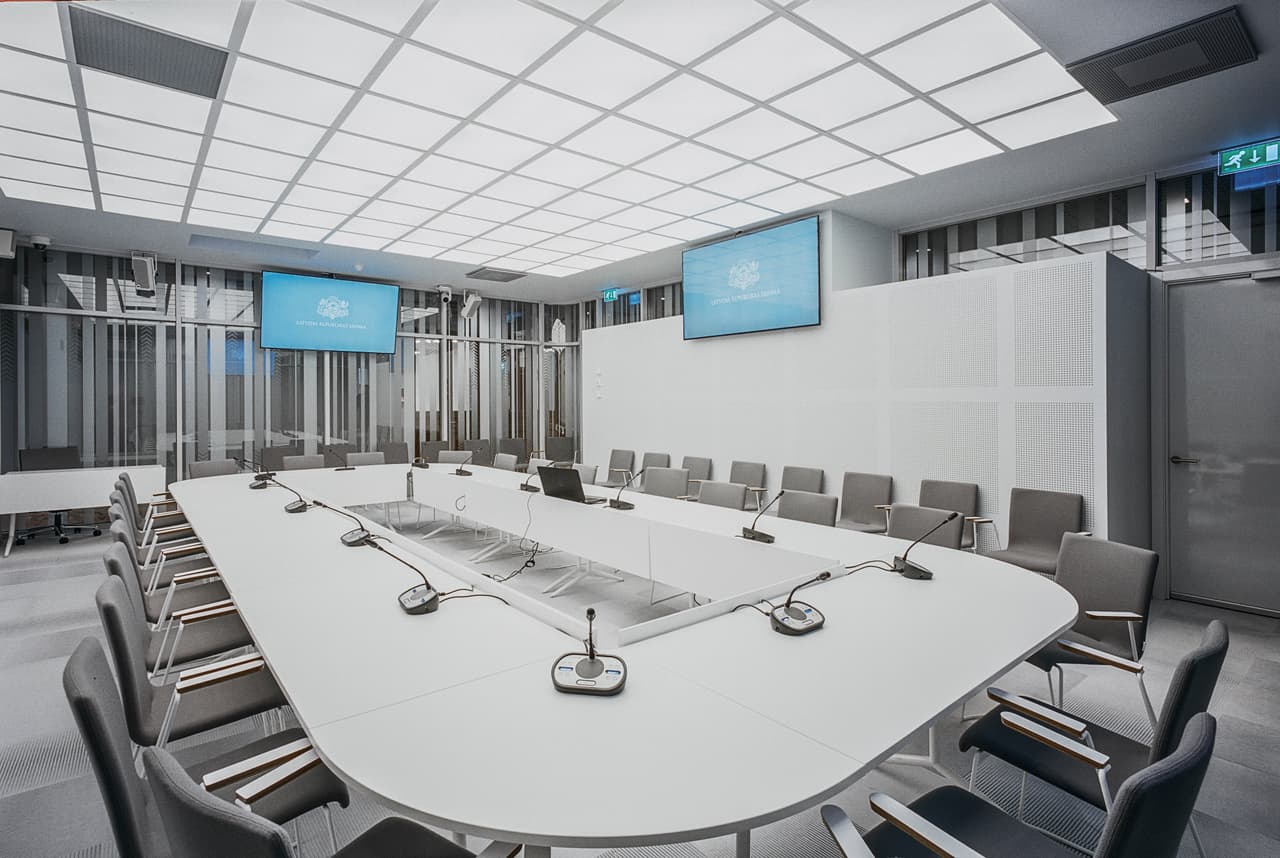 Sanāksmju un Konferenču Mēbeles